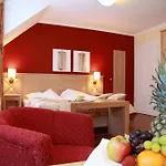 Dreimaedelhaus - Hotel Kirchseelte