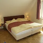 Dreimaedelhaus - Hotel