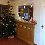 Dreimaedelhaus - Hotel 4*