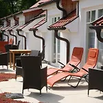 Dreimaedelhaus -
