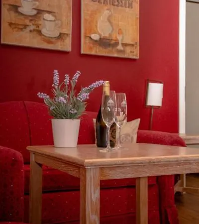 Dreimaedelhaus -