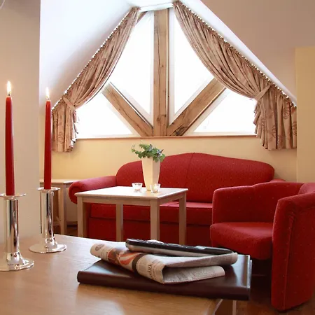 Hotel Dreimaedelhaus - 4*