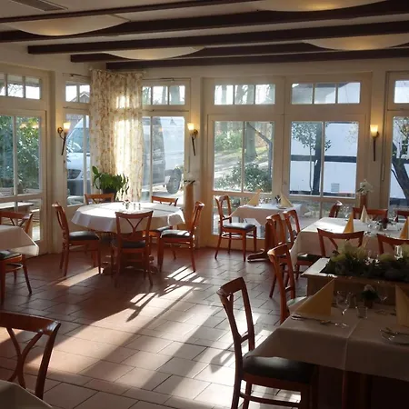 Dreimaedelhaus - Hotel
