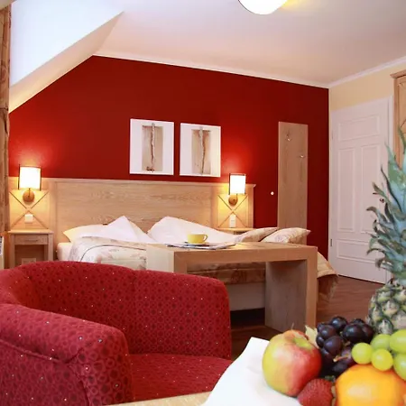 Hotel Dreimaedelhaus - 4*