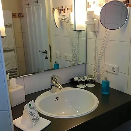Dreimaedelhaus -