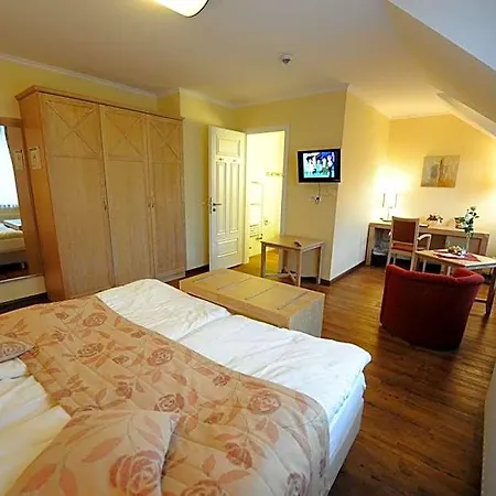 Hotel Dreimaedelhaus -