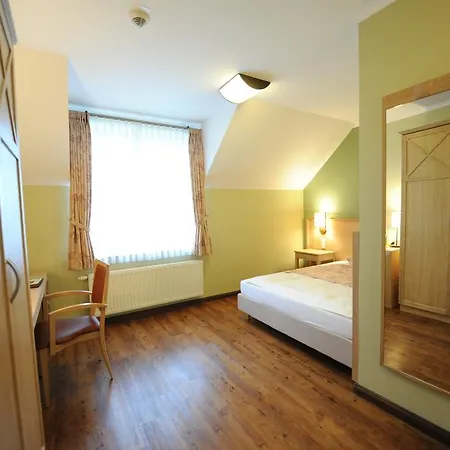 Dreimaedelhaus - Hotel Kirchseelte