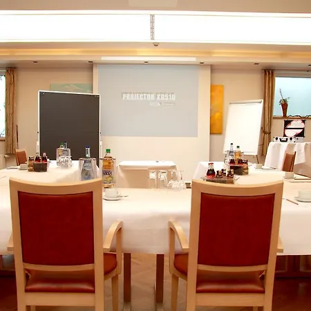 Dreimaedelhaus -