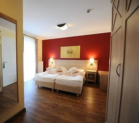 Hotel Dreimaedelhaus - Kirchseelte