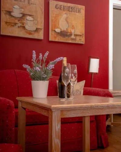 Dreimaedelhaus -